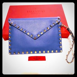 Valentino Garavani Rockstud Leather Envelope Pouch